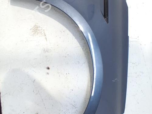 right-front-fenders-renault-megane-iv-hatchback-b9amn_-2015-38407888 main image