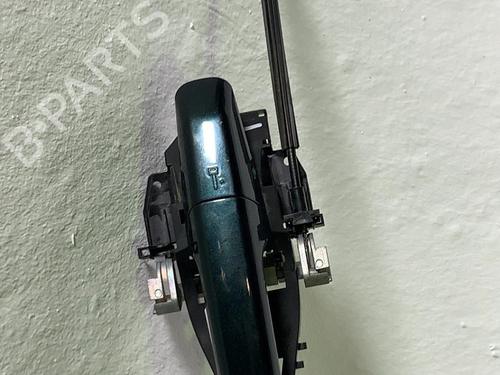 front-left-exterior-door-handle-land-rover-range-rover-evoque-l538-2011-2012-2013-2014-2015-2016-2017-2018-2019-37591930 main image