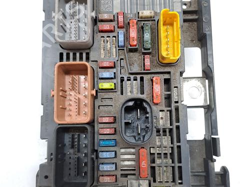 Zekeringkast CITROËN C4 Picasso I MPV (UD_) 1.6 HDi 110 (112 hp) 26451017