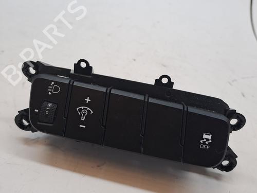 Used Headlight switch HYUNDAI ELANTRA VI Saloon (AD, ADA) 1.6 (128 hp) 23286823