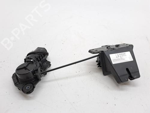 Used Tailgate lock VOLVO XC40 (536) T5 Plug-in Hybrid (262 hp) 26654527