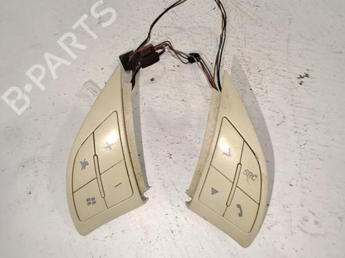 Used Steering wheel controls Steering wheel controls FIAT 500 (312_) 1.2 (312AXA1A) (69 hp) 36318222 36318222