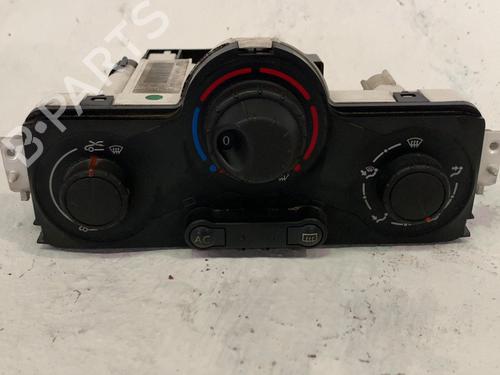 climate-control-renault-scenic-ii-jm01_-2003-2004-2005-2006-2007-2008-2009-2010-33768478 main image