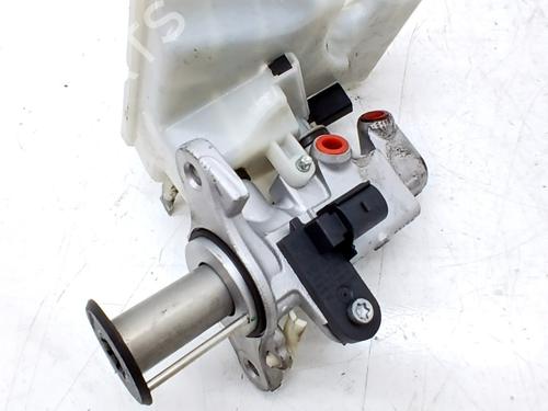 Used Brake master cylinder Brake master cylinder 36666157 36666157