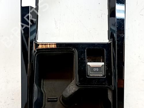 Consola central Consola central OPEL ASTRA L (OV5) 1.2 (FPHNSL, FPHNSR) (131 hp) 35721640 35721640