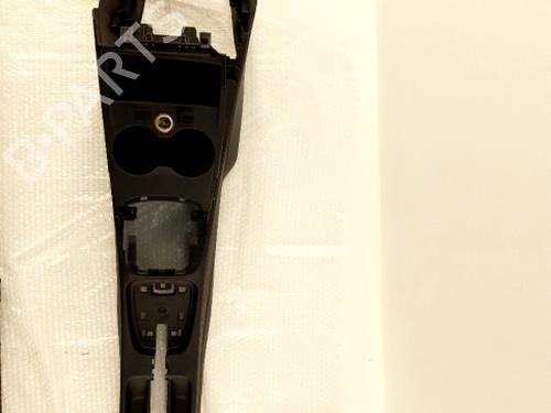 Used Middle console VW POLO V (6R1, 6C1) 1.4 TDI (90 hp) 31011515