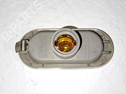 Right side indicator SEAT CORDOBA (6L2) 1.9 TDI | BP29557541I19 