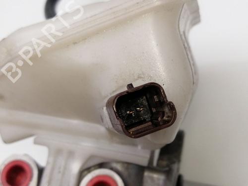 Used Brake master cylinder CITROËN C4 II (NC_) 1.6 BlueHDi 100 (99 hp) 23458426