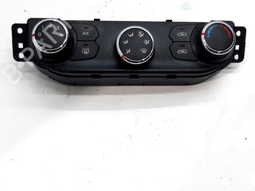 Used Climate control KIA CEE'D (JD) 1.0 T-GDI (100 hp) 30920731