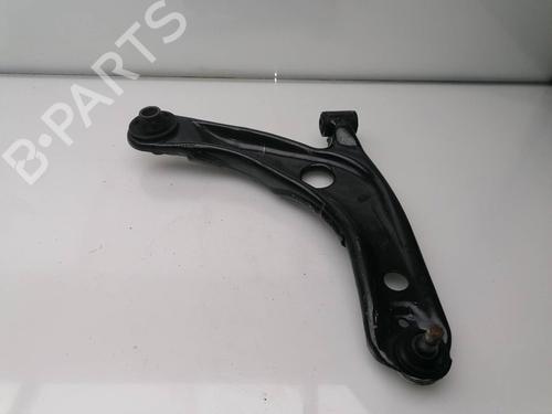 Querlenker rechts vorne für TOYOTA YARIS (_P13_) 1.5 Hybrid (NHP130_, NHP130) (101 hp) 23940815