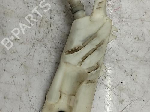 windscreen-washer-tank-renault-clio-iii-br01-cr01-2005-2006-2007-2008-2009-2010-2011-2012-2013-2014-32436357 main image