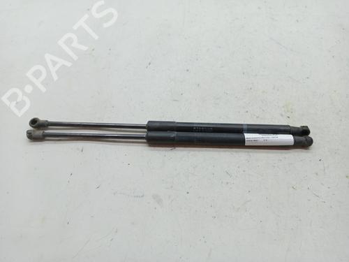 Used Tailgate lift support TOYOTA YARIS (_P13_) 1.5 Hybrid (NHP130_, NHP130) (101 hp) 23351374