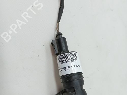 Used Washer pump MERCEDES-BENZ E-CLASS (W212) E 220 CDI / BlueTEC (212.001, 212.002) (170 hp) 25457040