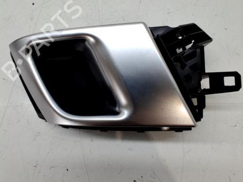 Venstre bak invendig håndtak LAND ROVER RANGE ROVER SPORT II (L494) 3.0 SDV6 4x4 (249 hp) 29179563