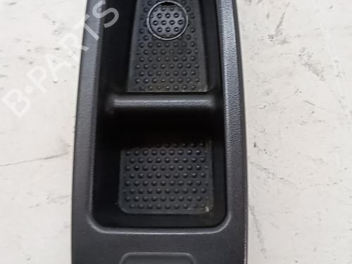 right-front-window-switch-fiat-500l-351_-352_-2012-36109104 main image
