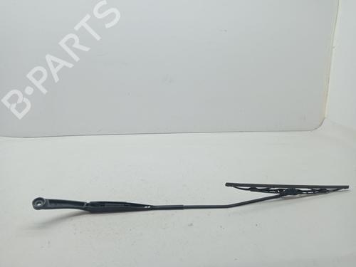 Used Front windshield wiper arm DACIA DOKKER MPV (KE_) 1.5 dCi / Blue dCi 75 (KEAJ, KEAH, KEJW) (75 hp) 23352926