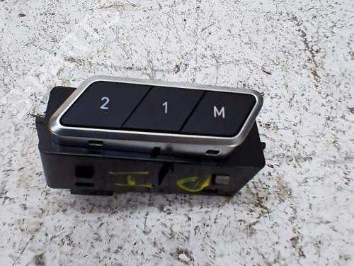 Switch LYNK & CO 01 PHEV | BP39555671I30 - Image 4