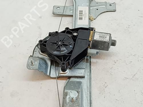 Elevador vidro frente direito Elevador vidro frente direito PEUGEOT 208 Hatchback Van (CR_) 1.4 HDi 68 (CR8HR0) (68 hp) 39741713 39741713