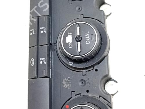 Commande Chauffage Commande Chauffage VW PASSAT B6 (3C2) 2.0 TDI (140 hp) 33762380 33762380