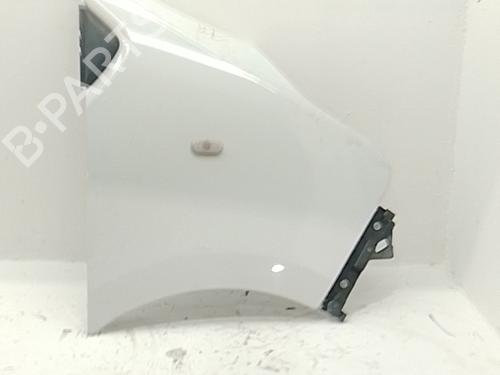Używane Błotnik przedni prawy Błotnik przedni prawy RENAULT TRAFIC III Van (FG_) 1.6 dCi 95 (FGMJ, FGMR) (95 hp) 39557518 39557518