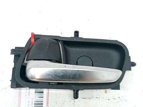 Used Front left interior door handle Front left interior door handle TOYOTA YARIS (_P21_, _PA1_, _PH1_) 1.6 GR 4WD (GXPA16) (261 hp) 35752639 35752639