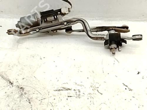 Used Front wiper motor Front wiper motor TOYOTA YARIS (_P9_) 1.4 D-4D (NLP90_, NLP90R) (90 hp) 35779244 35779244
