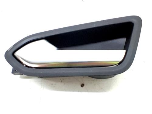 Venstre bak invendig håndtak RENAULT CAPTUR II (HF_) E-TECH 160 (158 hp) 31700891