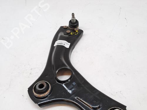 Used Right front suspension arm RENAULT CAPTUR II (HF_) TCe 130 (HFMF) (131 hp) 25783616