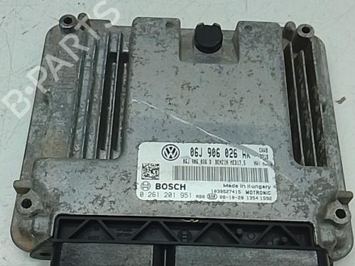 engine-control-unit-ecu-vw-scirocco-iii-137-138-2008-2009-2010-2011-2012-2013-2014-2015-2016-2017-2018-36666354 main image