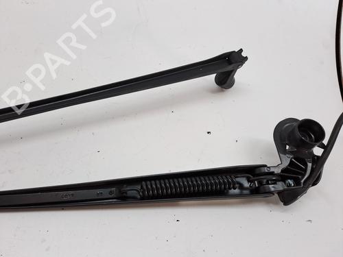 Front windshield wiper arm TOYOTA YARIS (_P13_) 1.5 Hybrid (NHP130_, NHP130) | BP29024009C143 