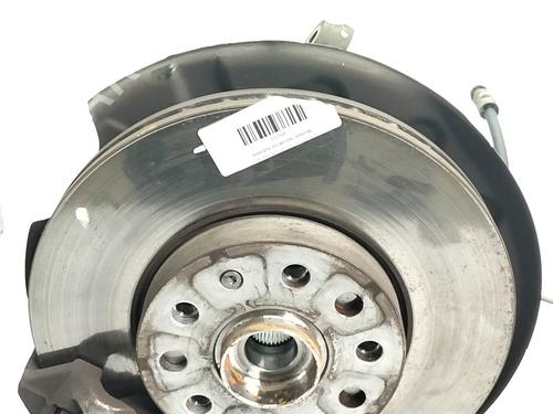 Used Right front steering knuckle Right front steering knuckle VW GOLF VII (5G1, BQ1, BE1, BE2) e-Golf (136 hp) 35900137 35900137