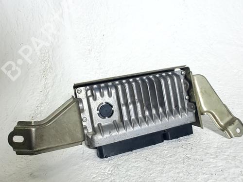Used Engine control unit (ECU) TOYOTA YARIS (_P13_) 1.5 Hybrid (NHP130_, NHP130) (101 hp) 31247479