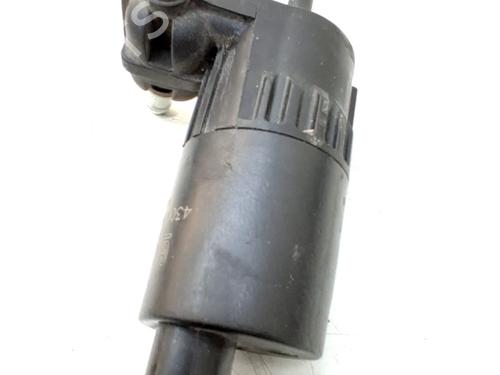 washer-pump-opel-corsa-e-x15-2014-33763426 main image
