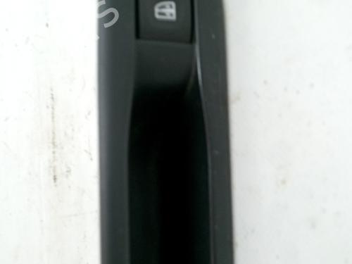 Used Left rear window switch RENAULT MEGANE III Grandtour (KZ0/1) 1.5 dCi (KZ09, KZ0D, KZ1G, KZ29, KZ14, KZ1W, KZ10, KZ1F,... (110 hp) 32183063