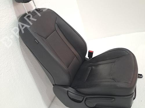 Right front seat HYUNDAI i40 I CW (VF) 1.7 CRDi | BP24308513C16