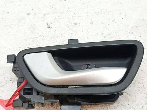 Used Front left interior door handle Front left interior door handle 39401366 39401366