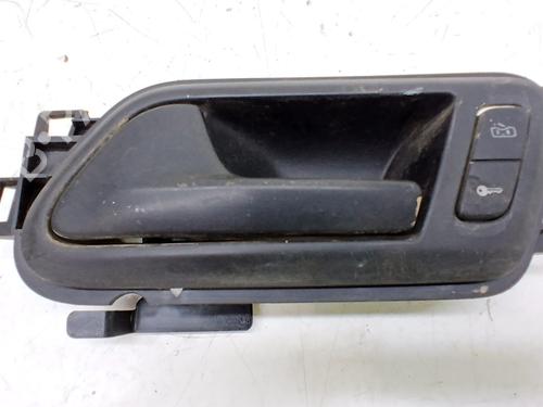 Used Front left interior door handle Front left interior door handle VW AMAROK (2HA, 2HB, S1B, S6B, S7A, S7B, AGD) 2.0 BiTDI (163 hp) 33771558 33771558