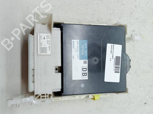 Used Electronic module TOYOTA YARIS (_P13_) 1.5 Hybrid (NHP130_, NHP130) (101 hp) 23351612