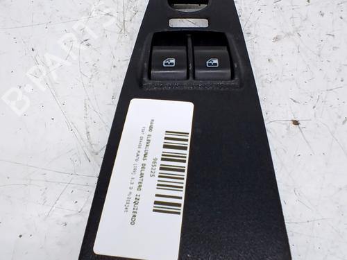 Left front window switch FIAT GRANDE PUNTO (199_) 1.3 D Multijet | BP38417761I27 - Image 2