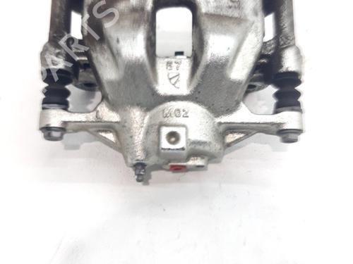 Used Left front brake caliper Left front brake caliper TOYOTA COROLLA Estate (_E21_) 1.8 Hybrid (ZWE211W) (122 hp) 33761869 33761869