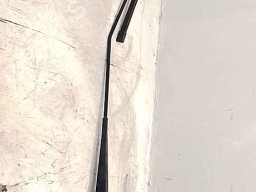 Used Front windshield wiper arm Front windshield wiper arm 37159597 37159597