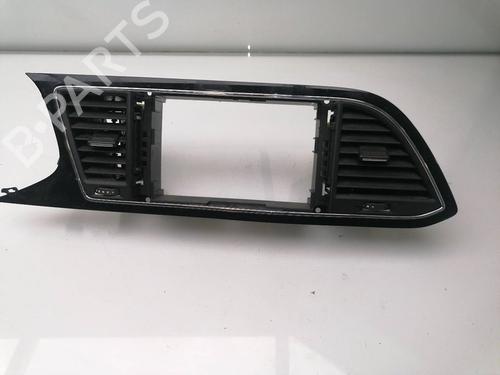 Used Air vent SEAT LEON ST (5F8) 2.0 TDI (150 hp) 23383978