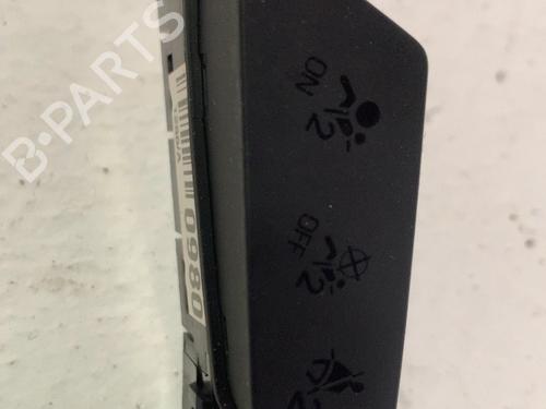 switch-chevrolet-cruze-hatchback-j305-2010-35947242 main image