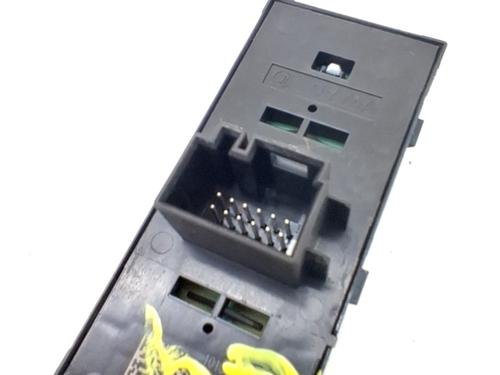 Left front window switch SKODA FABIA III (NJ3) 1.0 | BP36015785I27 - Image 2