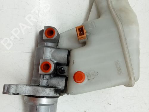 Used Brake master cylinder KIA CEE'D Sportswagon (JD) 1.6 CRDi 128 (128 hp) 29229164