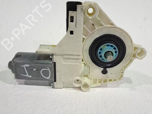 Used Left front window motor LAND ROVER DISCOVERY IV (L319) 3.0 SDV6 4x4 (256 hp) 23975983