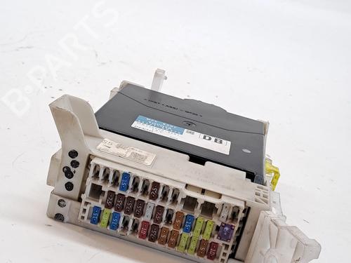 Used Fuse box TOYOTA YARIS (_P13_) 1.0 (KSP130_, KSP130) (69 hp) 26950549