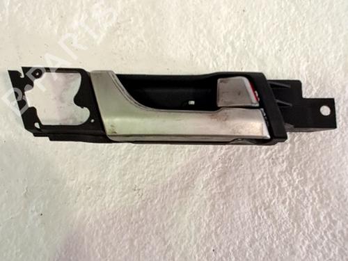 Høyre bak invendig håndtak CHEVROLET CAPTIVA (C100, C140) 2.2 D 4WD (184 hp) 31062048