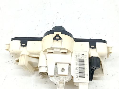 climate-control-renault-clio-iii-br01-cr01-2005-2006-2007-2008-2009-2010-2011-2012-2013-2014-33762294 main image