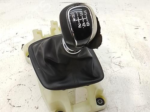 Used Gear lever Gear lever KIA CEE'D (JD) 1.6 CRDi 136 (136 hp) 40548511 40548511